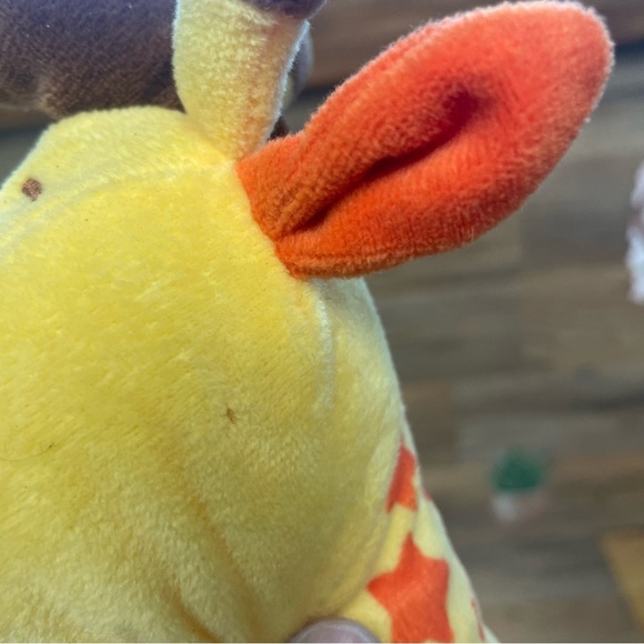 Toys R Us Exclusive Geoffrey Plush 9 Inch - Soft and Snuggly Giraffe - Picture 4 of 9